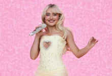 Sabrina Carpenter Feather